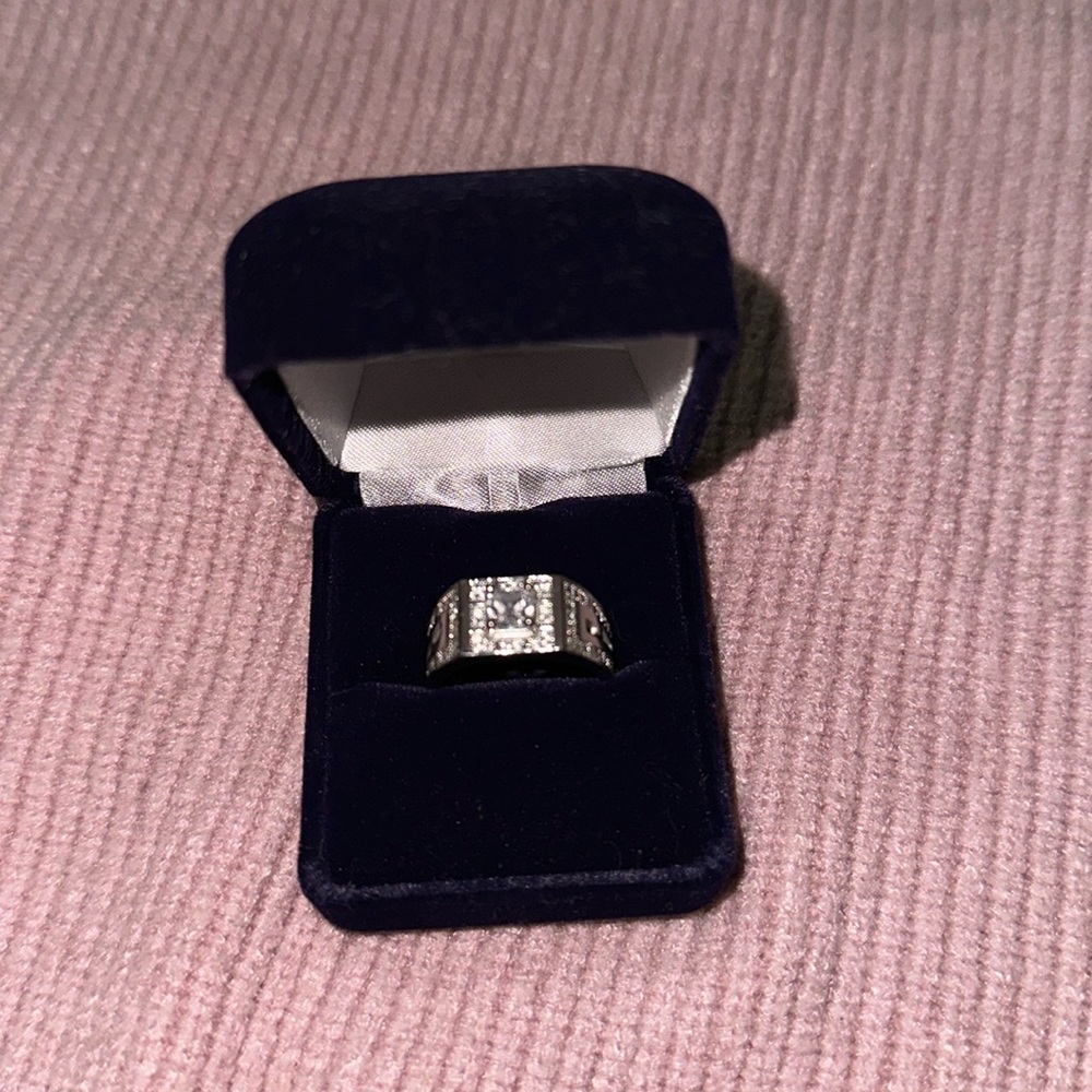 Men’s silvering ring